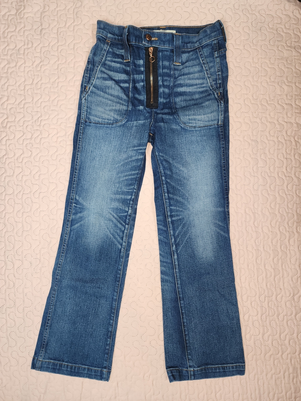 Mid-Rise Blue Cropped Jeans with Exposed Front Zip